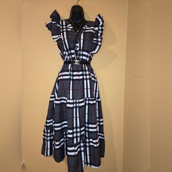 Dresses & Skirts - Maxi Dress